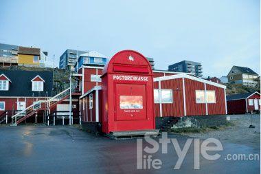 格陵兰首都Nuuk，专为圣诞老人独有的、全世界最大的邮筒