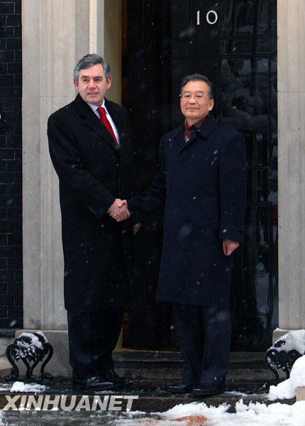 2月2日，中国国务院总理温家宝在伦敦唐宁街10号英国首相府与布朗首相举行会谈。
