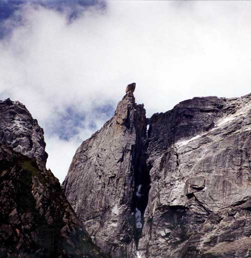 理县女皇峰 